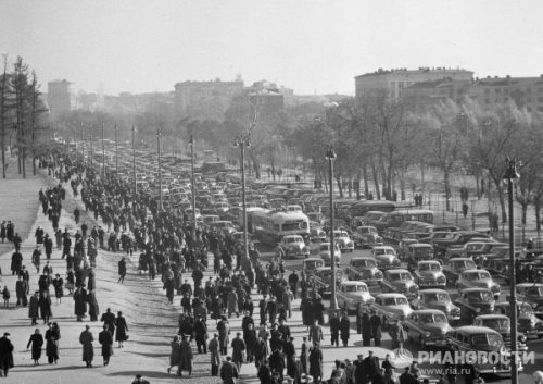 Leningradsky Avenue in Moscow before a football match at the Dinamo stadium. 1949.